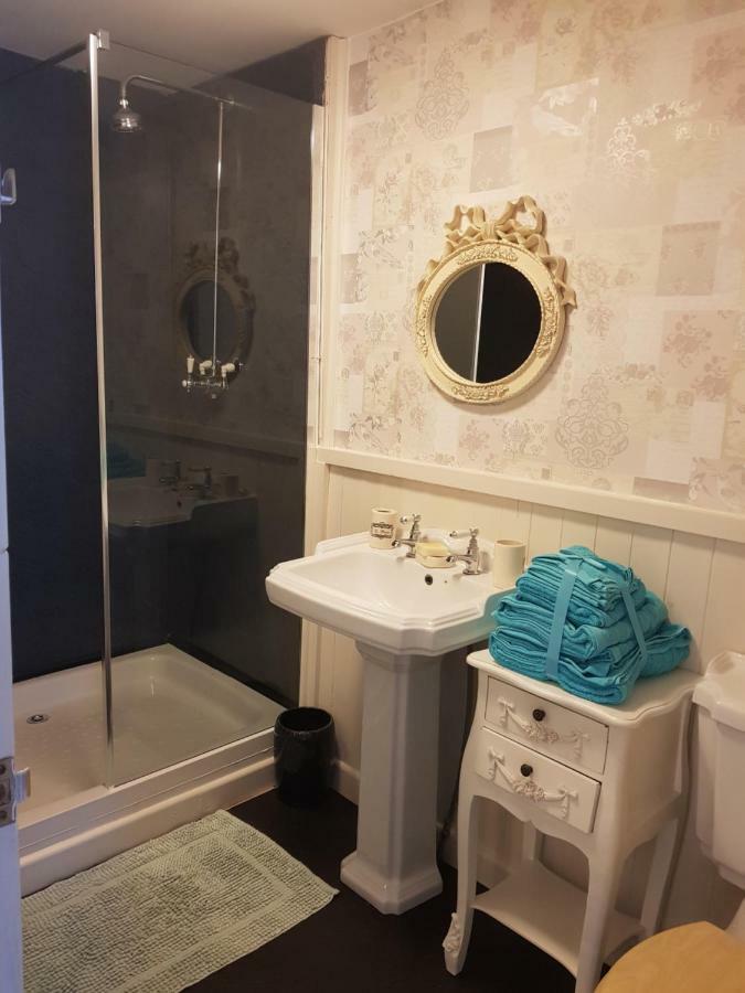 Three Sisters Cottage Торки Экстерьер фото